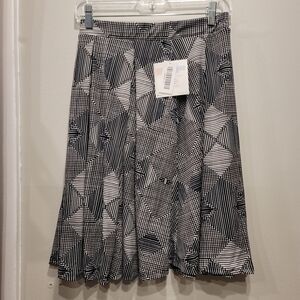 NWT LuLaRoe Madison Skirt with Geometric Patttern - sz S (4 - 6)